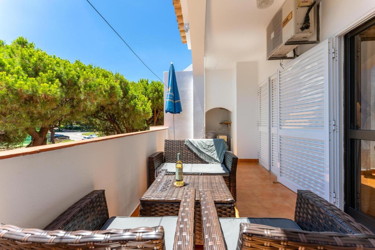 Ferienwohnung Pine Trees Penthouse Olhos de Agua  Exterior foto